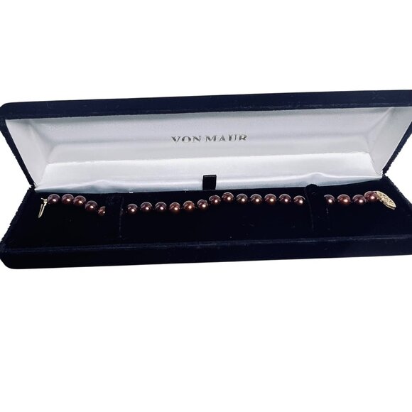 Von Maur Chocolate Cultured Pearl Bracelet With 14k Yellow Gold Clasp (5944) - Picture 1 of 7